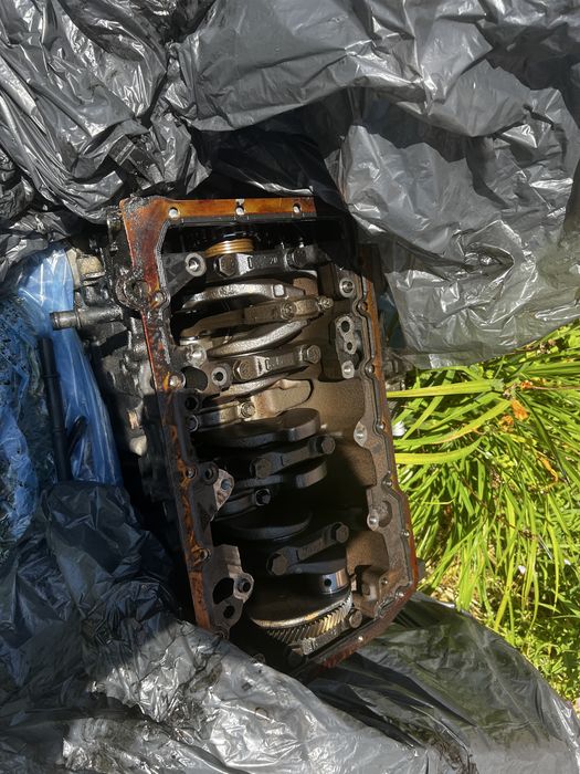 Dezmembrez motor m47d20tu2