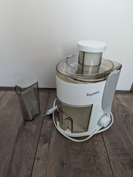 Сокоизстисквачка First Austria Squeezy 250W, 250мл