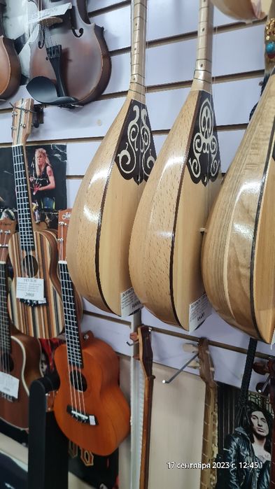 Домбыра сатылады