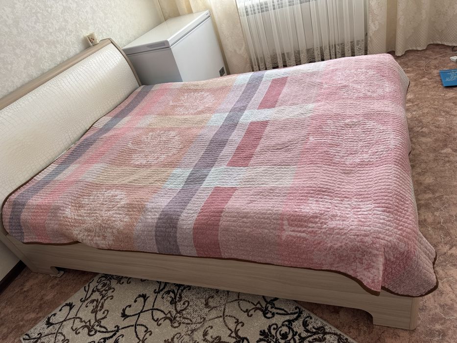 Продам 2-х спальнюю кровать