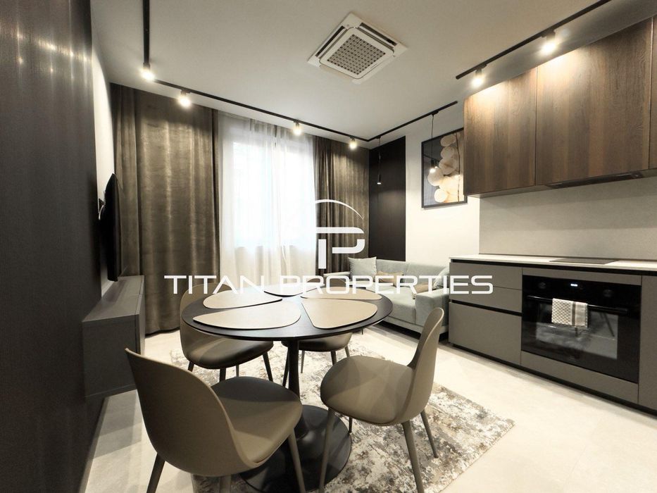 Дава се под наем Тристаен апартамент в Бургас, Център - 90 кв.м за 1097.01 € - Снимка #1