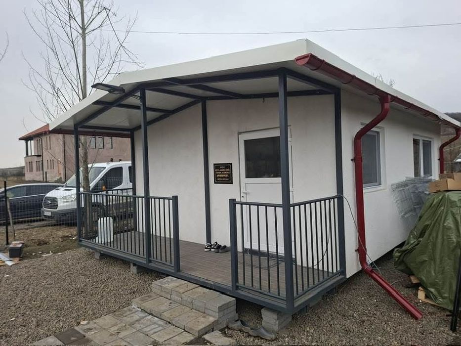 Vindem casute din structura metalica