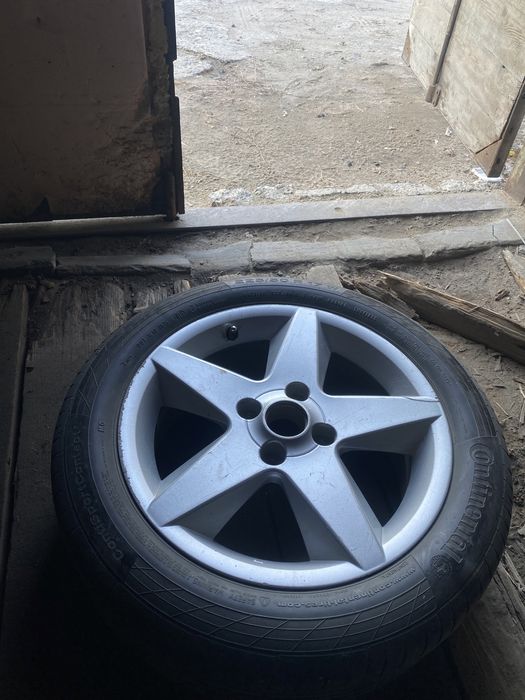 Хорошое диски с шинами.