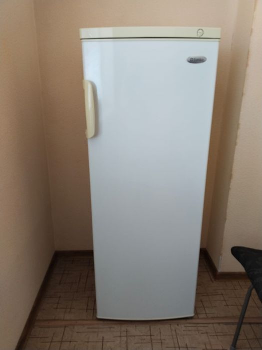 Продам морозильник