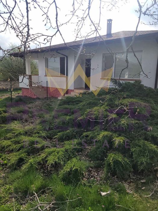 Къща в Варна, област-с.Юнец площ 139 цена 104000