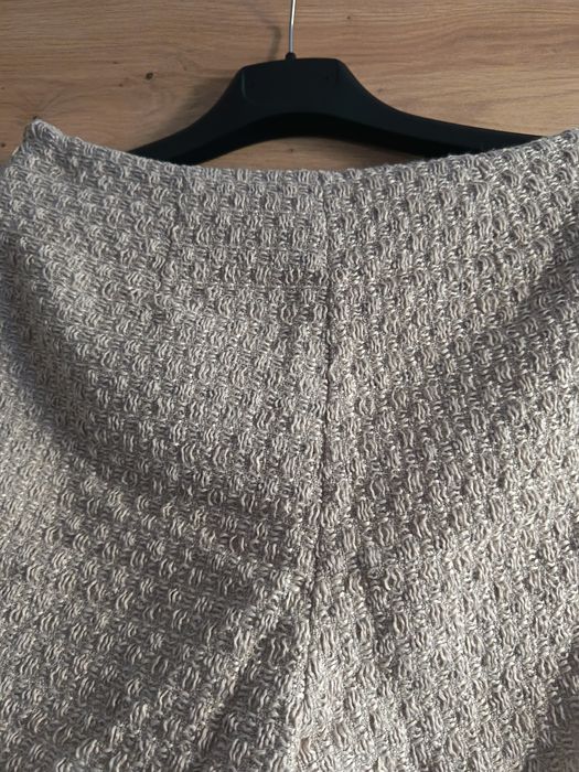 Pantaloni scurți din boucle mărimea 40 cu talie înaltă