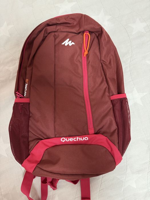 Раница Quechua по-голям размер
