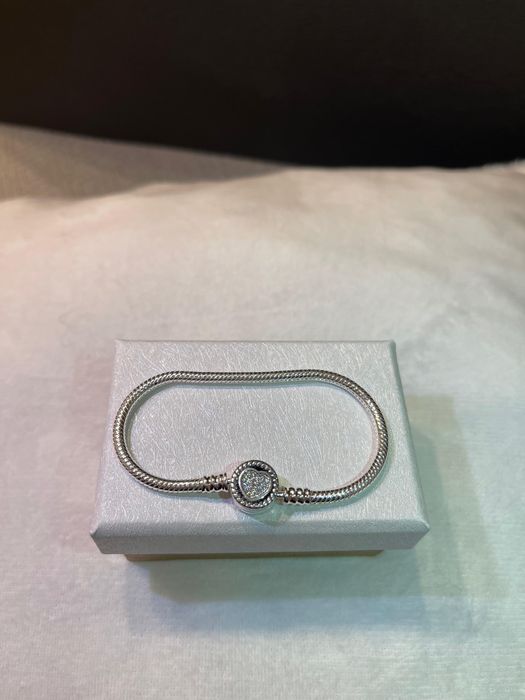 Bratara Pandora cu inima stralucitoare