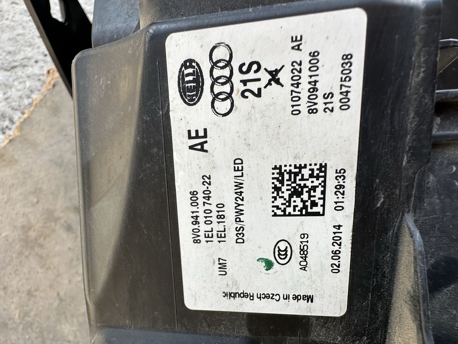 Audi A3 ксенон десен фар ОЕМ