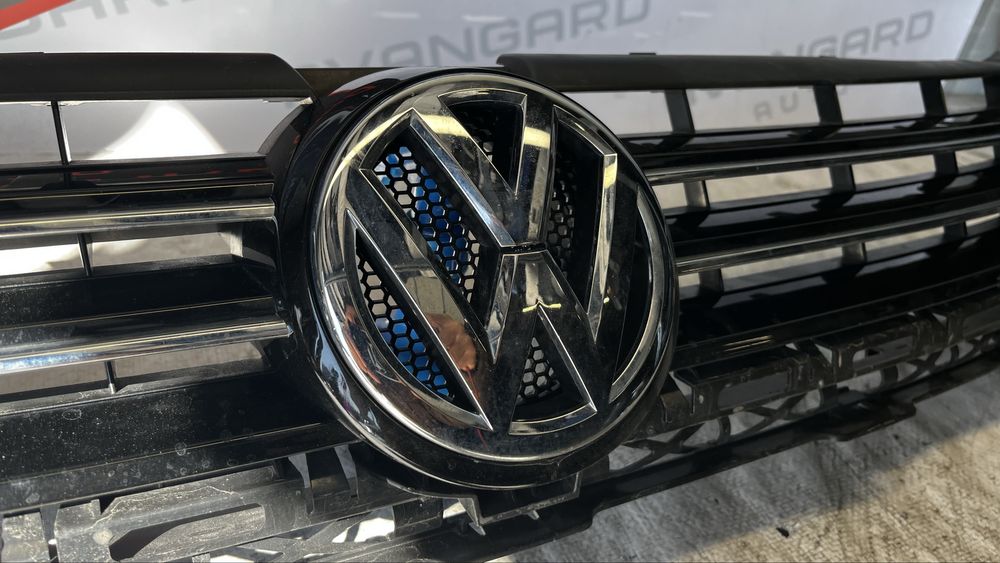 2 броя Volkswagen Tiguan 2012- предна решетка