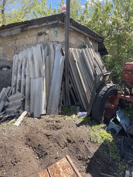 Отдам даром шифер и доски