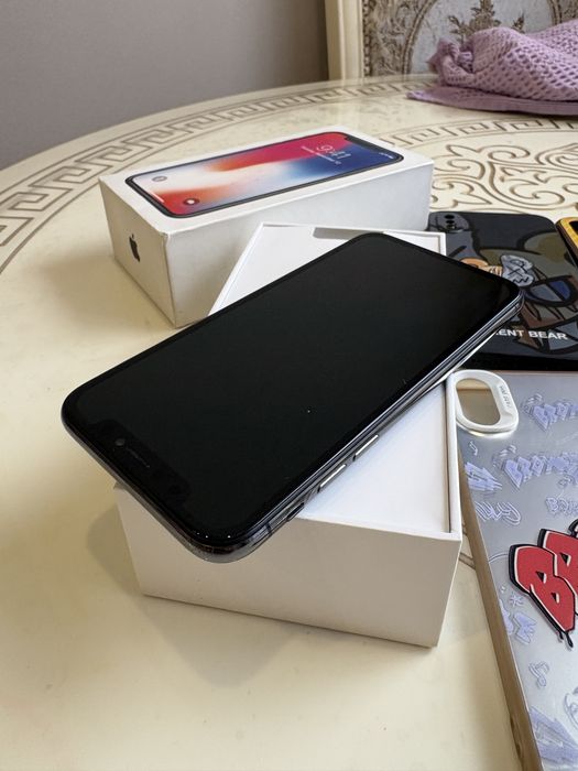 Продам Айфон 10 Apple X