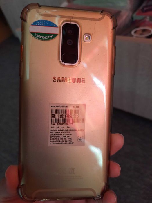 Телефон Samsung A6+