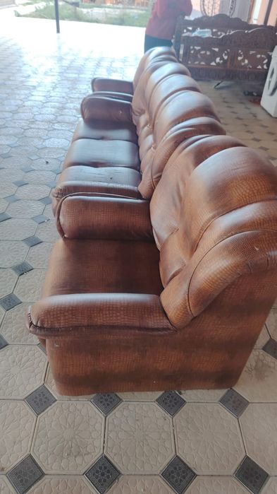 Диван кожанный сатылады