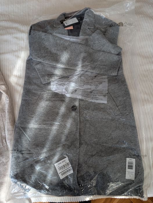 ONLY Преходно палто - Светло сиво