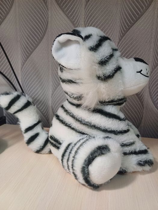 Продаю игрушечного барса, отличное состояние