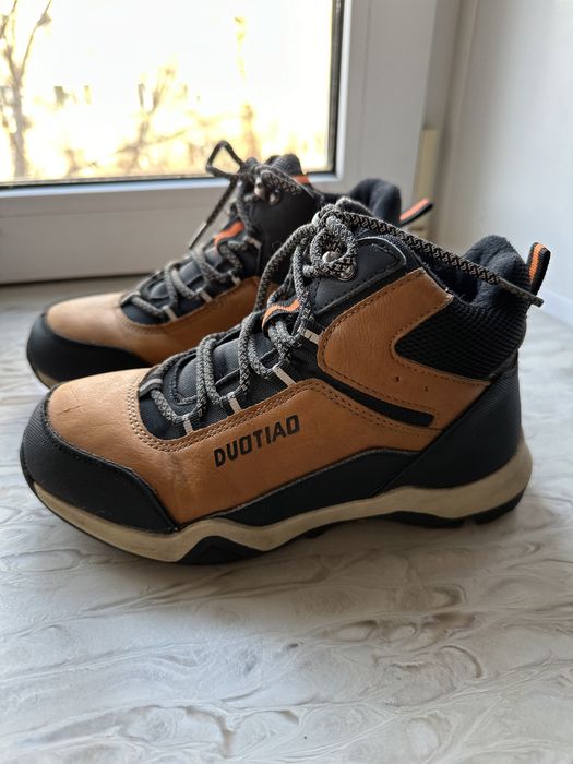 Обувь на мальчика 34размер