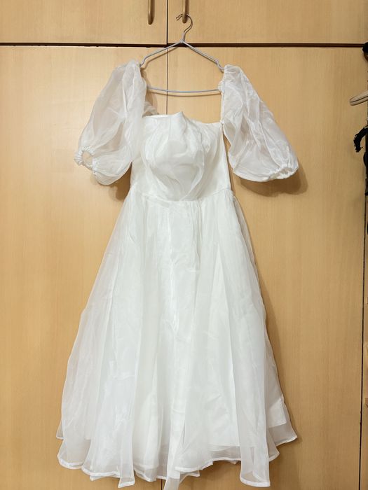 Вечерние платье,белые