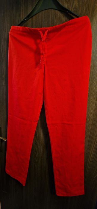 Vând pantaloni medicali