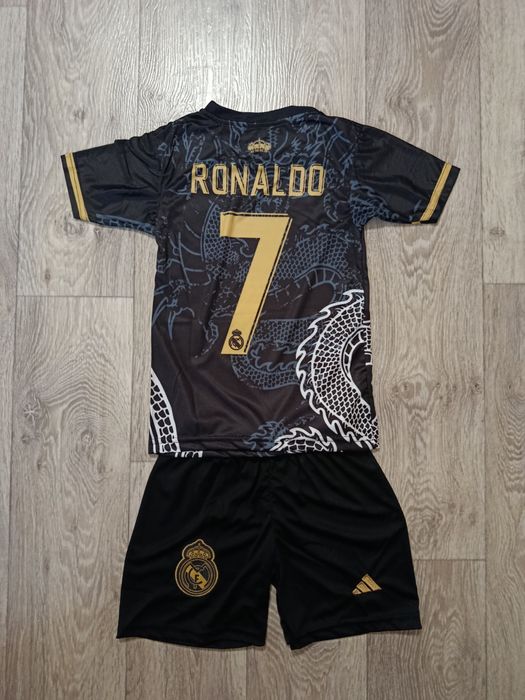 Роналдо Реал Мадрид черен дракон