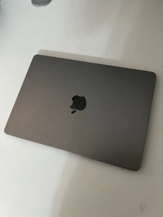 MacBook Air 13" M3, 8/256, Space Gray, 2024
