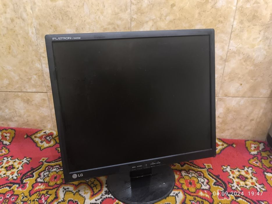 Монитор для работы