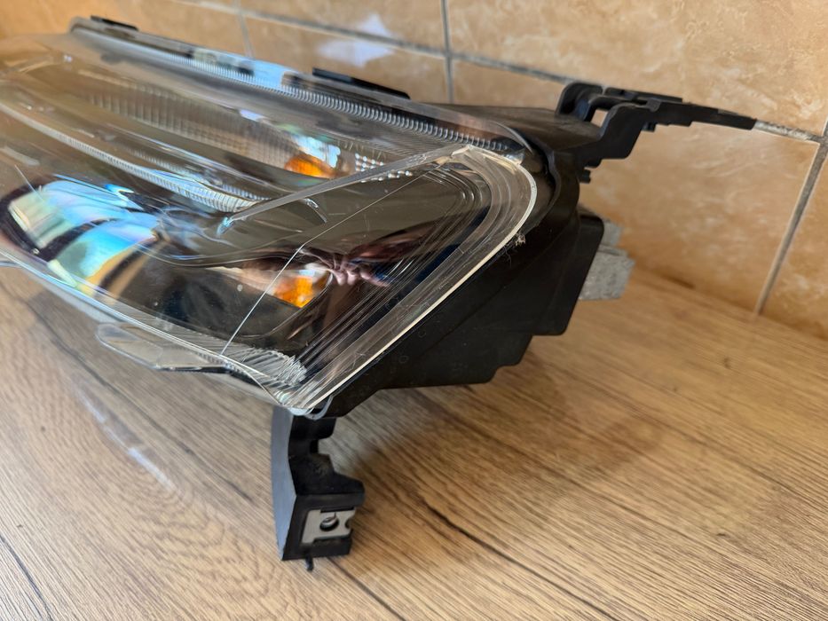 Lumina de zi DRL stanga Dacia Spring FARA PRINDERI RUPTE original