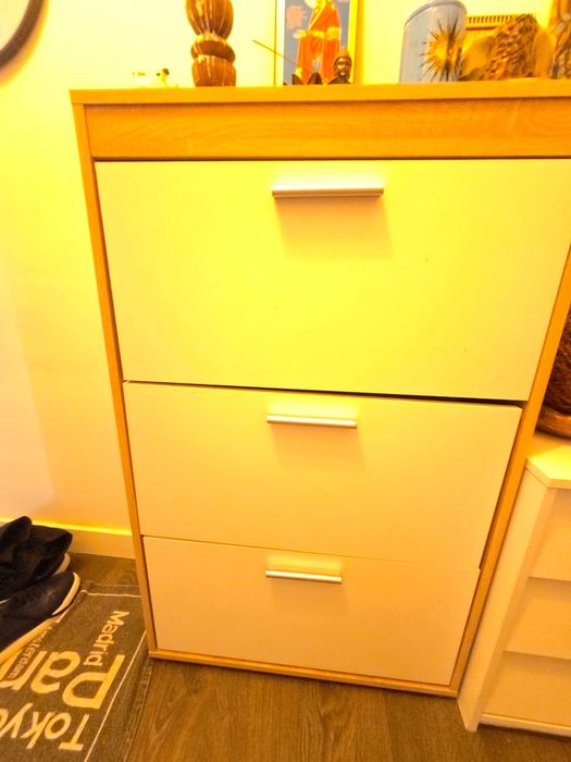 Mobilier servante, pantofare, masa de bucatarie