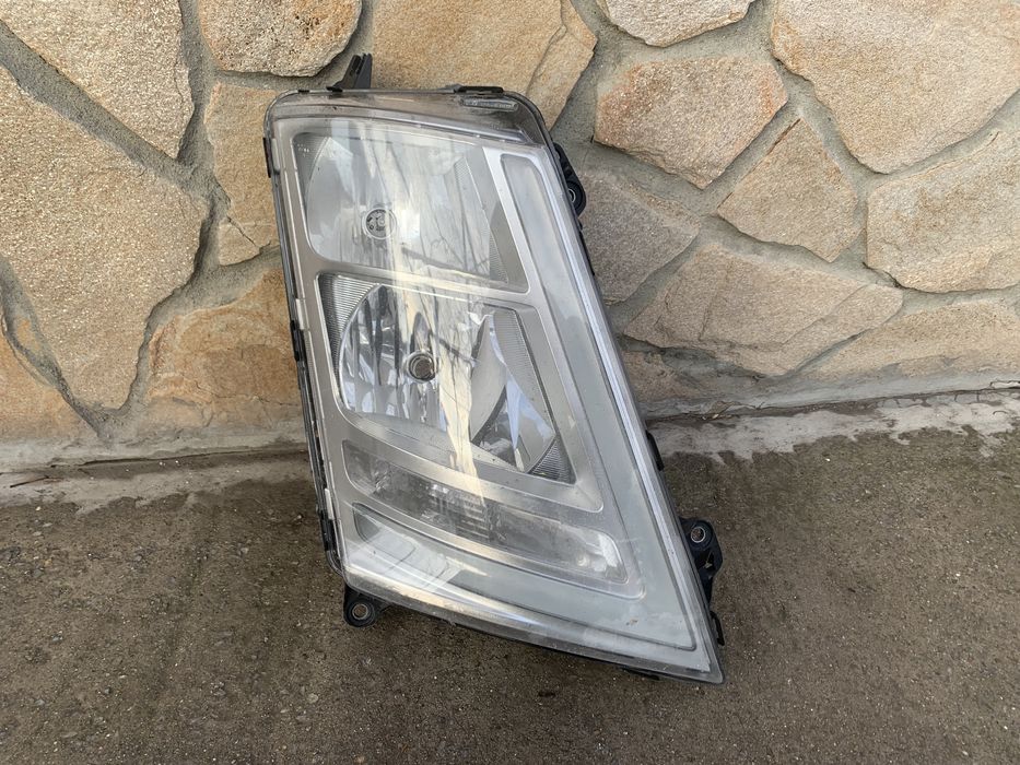Фар за Volvo FH/Волво ФХ