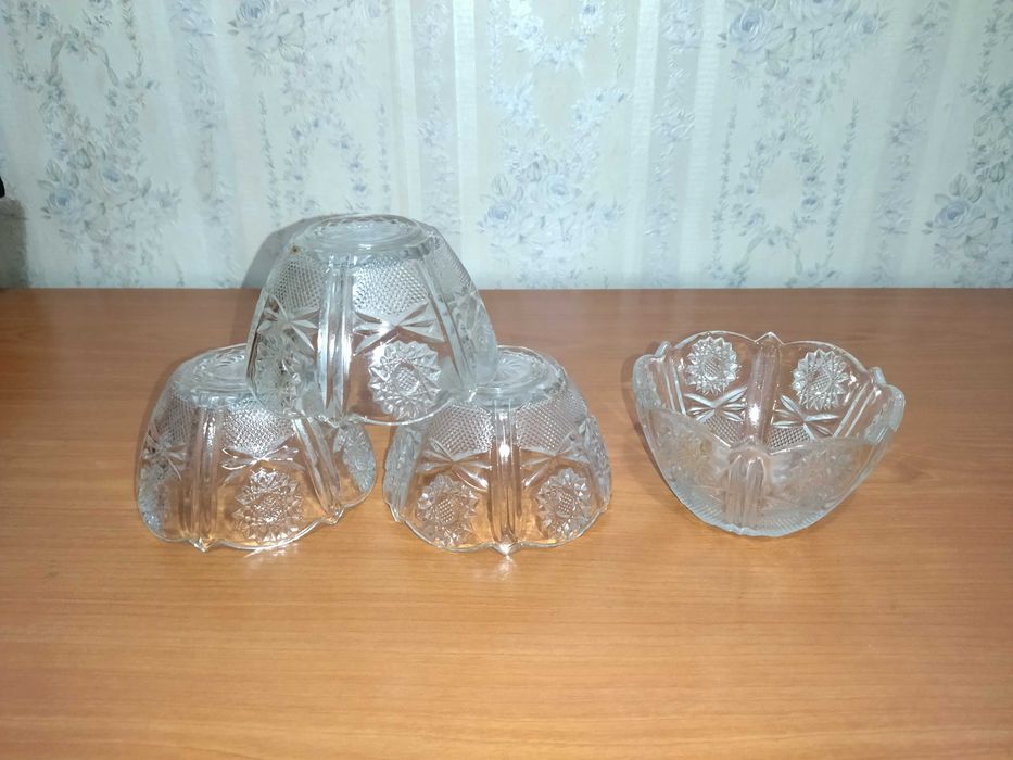 Маленькие вазочки. 4 шт