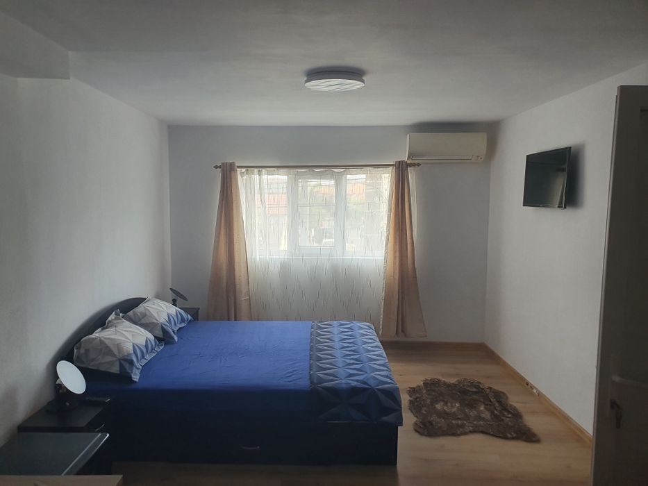Cazare Echipe Firme – Capacitate 12 Persoane (5 Camere Premium), Factură/ANAF