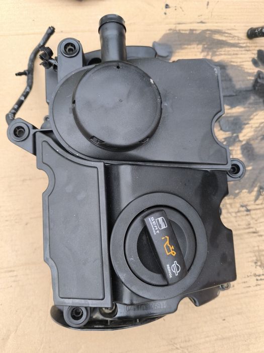 Vând chiulasa 1.4 tdi BMS + piese din dezmembrare motor