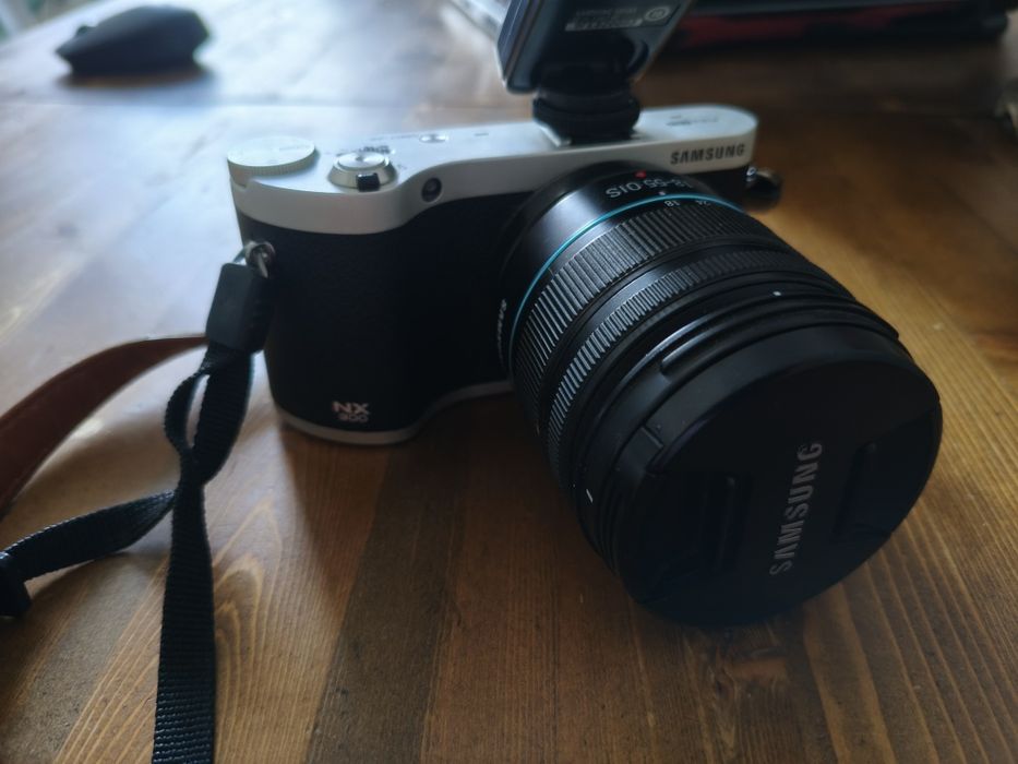 Продам камеру Samsung NX300