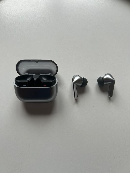 Samsung Galaxy Buds3 Pro – ca noi – garanție ~1 an