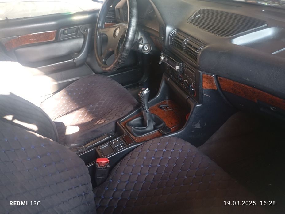 Продам автомобил бмв 520
