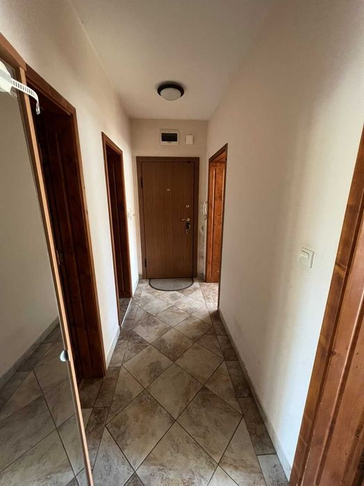 Тристаен апартамент в Младежки хълм