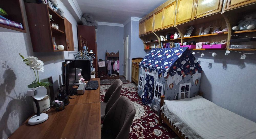 Банковская квартира 3/9/9 125 м2 Чиланзар 20кв