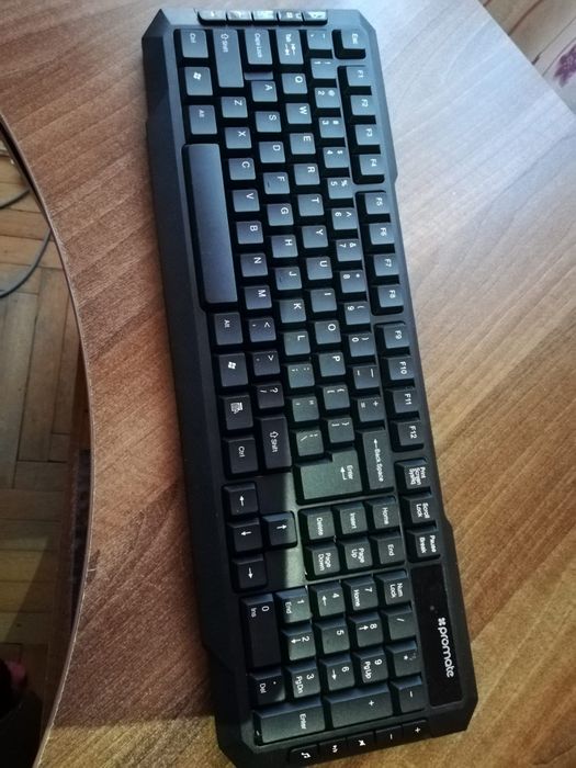 Vând unitate calculator HP+monitor LG+tastatură Promate