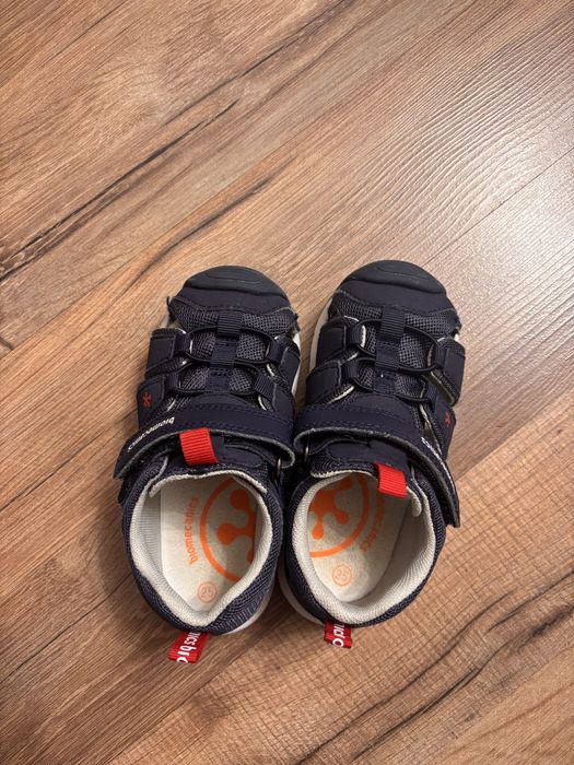 Продам сандалики Биомеханикс