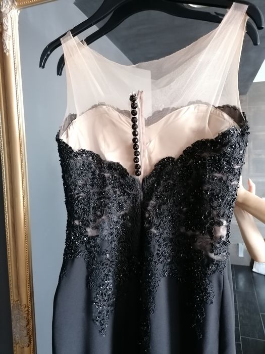 Rochie unicat lucrata manual cu dantela brodata