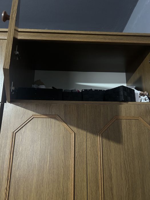 Mobila, dulap, tresing