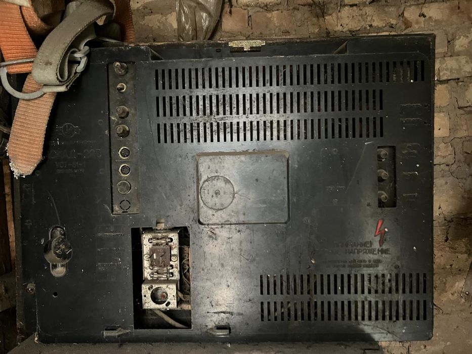 Телевизор на запчасти