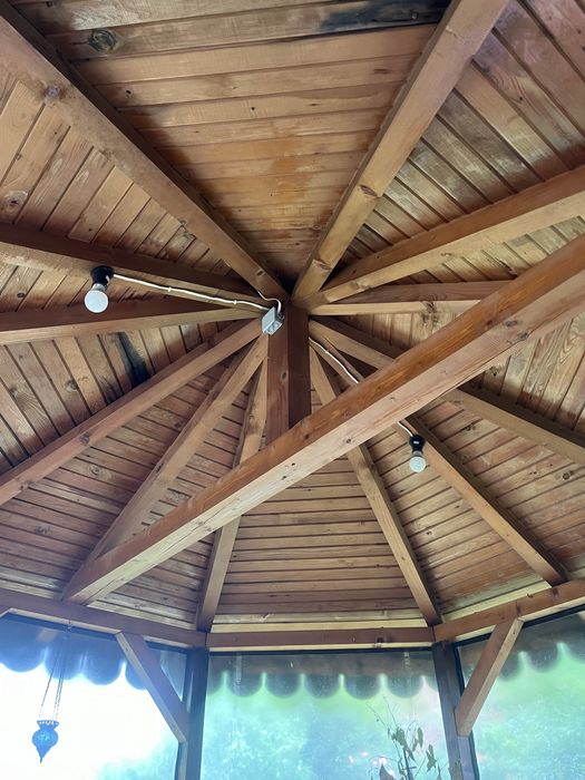 Дървена беседка