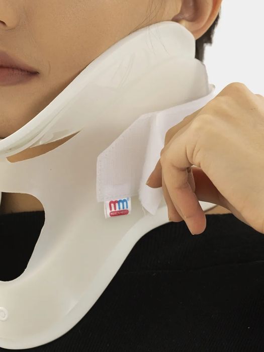 Воротник ортопедический жесткий