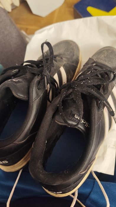 Подарявам мъжки маратонки