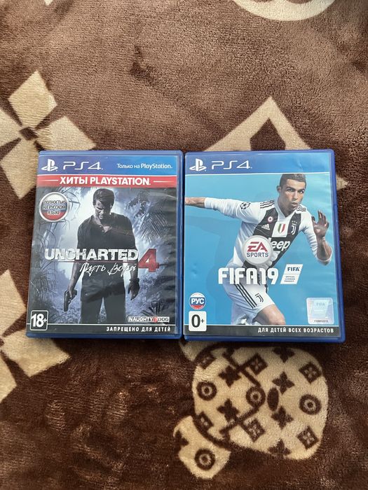 Продам PlayStation 4