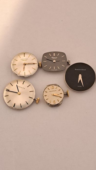 Ceasuri cu mecanisme de damă de Lux