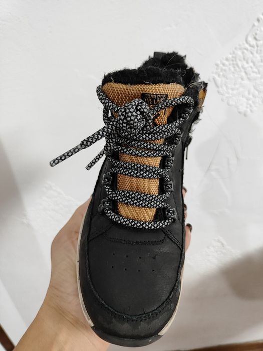 Продам детскую обувь