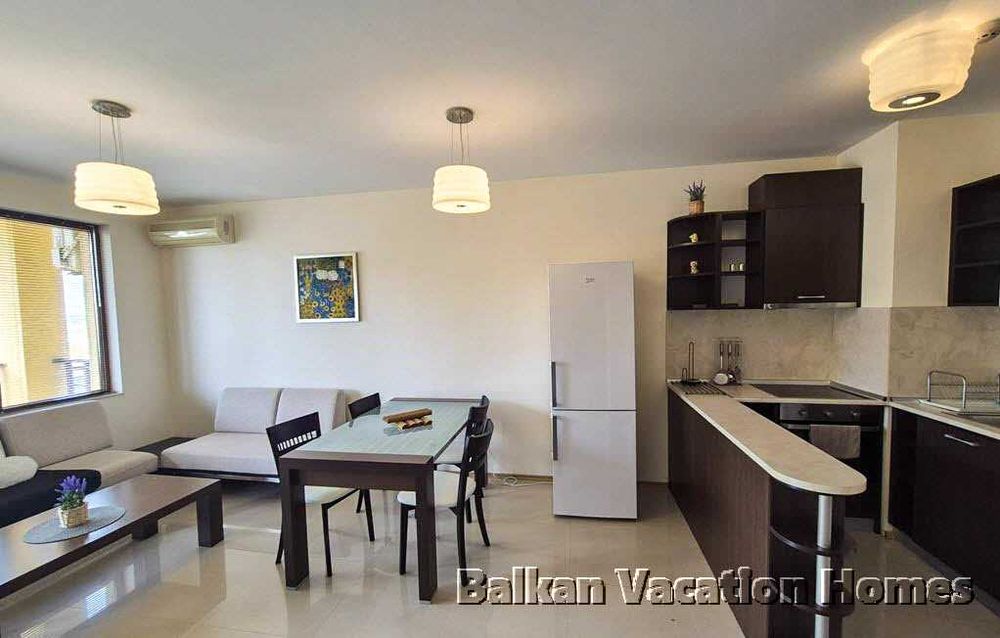 Продава се Двустаен апартамент в Балчик - 84 кв.м за 643 €/кв.м - Снимка #2