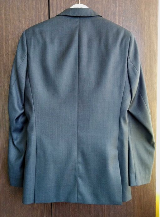 Мъжки костюм в две части сако и панталон на фирма "Крис", номер 42